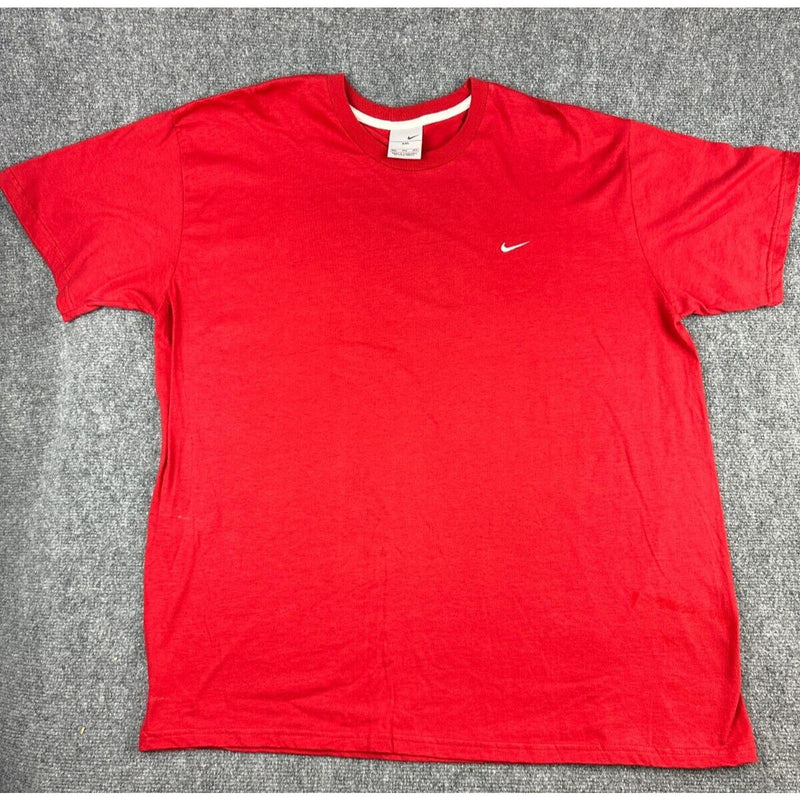 Nike Red Swoosh Logo T Shirt Tee Shirt Adult Size XXL