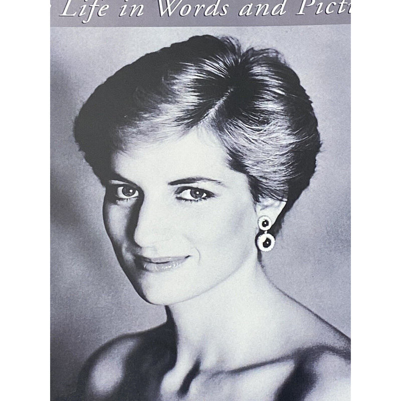 Princess Diana Her life in words and pictures 1997 Magazine. 80 Pages Photos