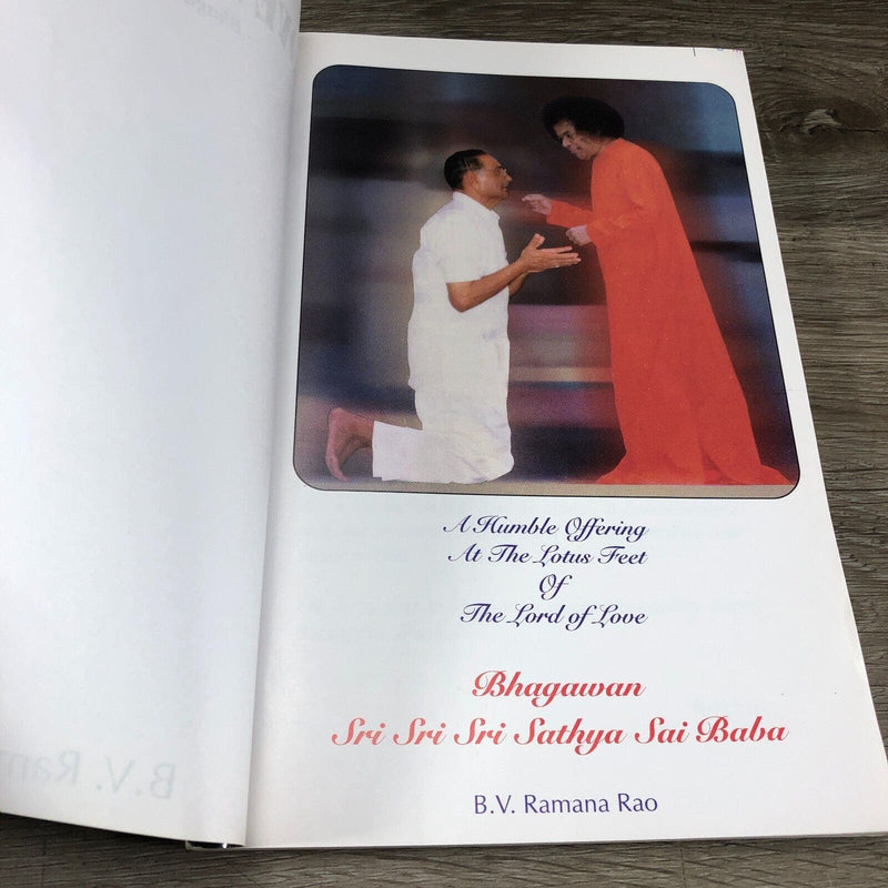 Love is my Form Bhagawan Sri Sathiya Sai Baba BV Ramana Rao Paperback Book