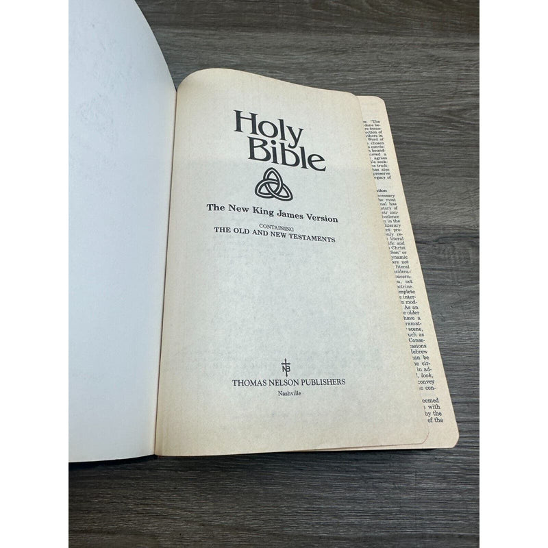 HOLY BIBLE New King James Version Words Of Christ In Red 1982 Nelson 412 Book