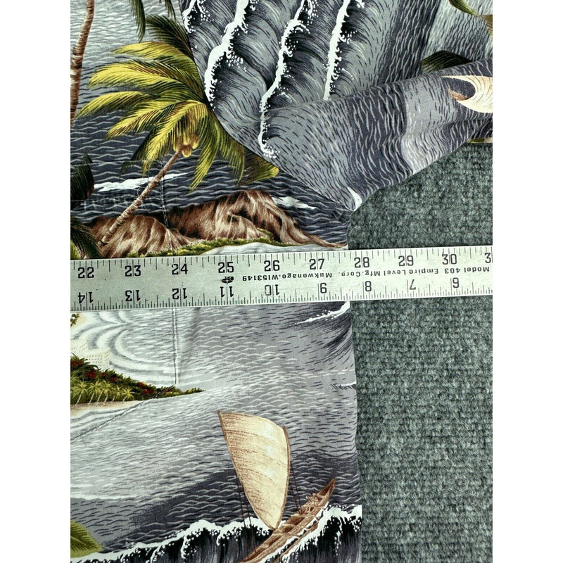 Hilo Hattie Mens 2XL Shirt Gray Floral Windy Wave The Hawaiian Original Casual