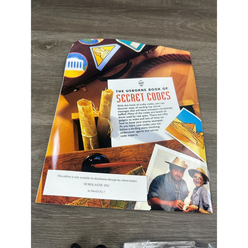 The Usborne Book of Secret Codes by O'Brien, Eileen with Monocular